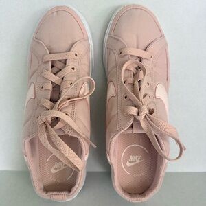 Nike Women's Size 8 Pink Canvas Sneakers Lace Up Casual Athletic Shoes